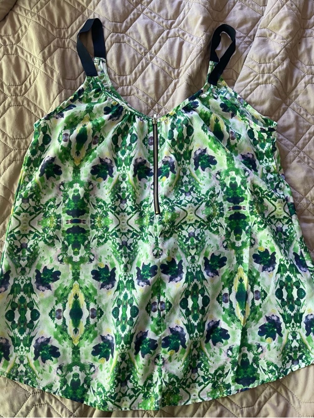 Collective Concepts Bundle Two Sleeveless Tops Size Medium Lightweight Vacation - Picture 7 of 7